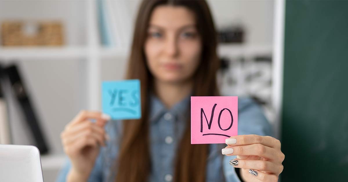 Mujer diciendo que no a a hacer algo